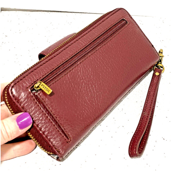 FOSSIL Madison Zipper Clutch Burgundy Red Pebbled Leather Wallet Wristlet Purse - Picture 7 of 10